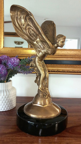 Statua bronzo emily - in,