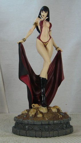 Statua donna dinamite - donna, di