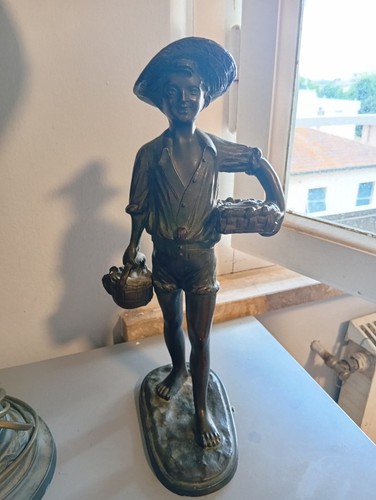 Antica statua fine - fine, bronzo