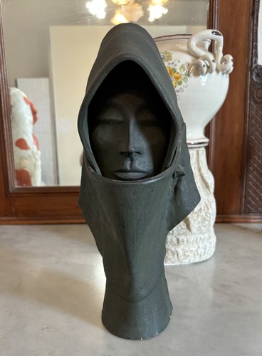 Statuetta donna ammantata - donna,