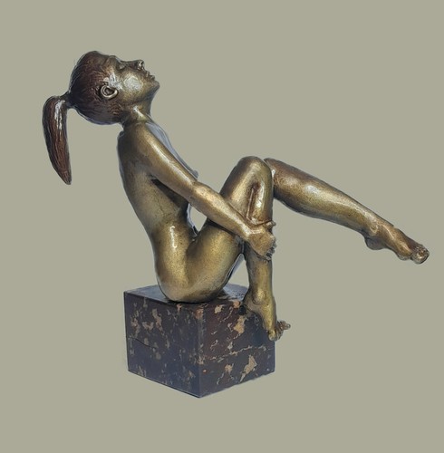 Scultura bronzo una - in, di