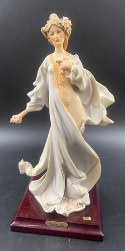 Statuetta statua figurine - statuetta,